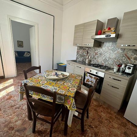 Arco Del Vescovo 2 Apartment Acireale Bagian luar foto